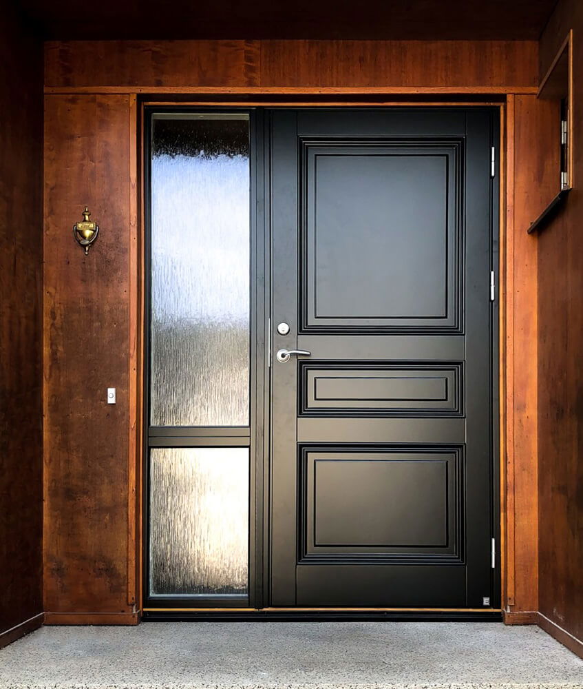 An Ekstrand door can be painted in all NCS or RAL colors.