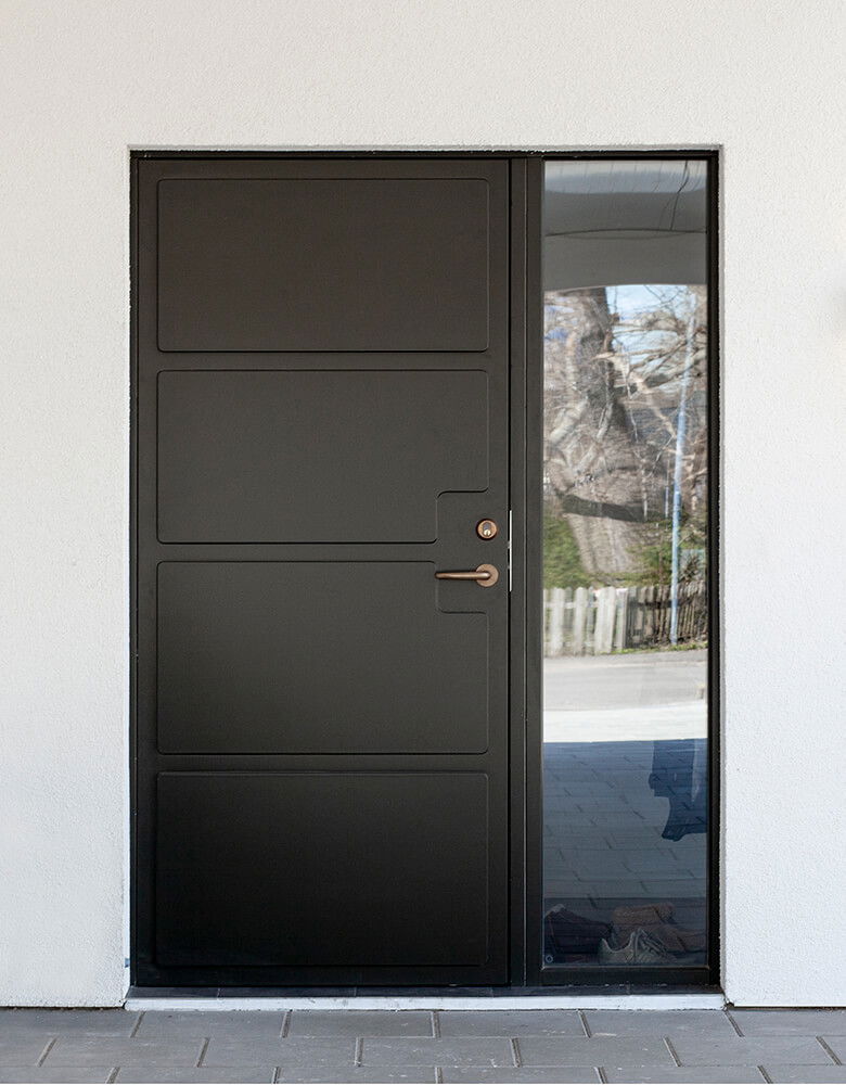 An Ekstrand door can be painted in all NCS or RAL colors.