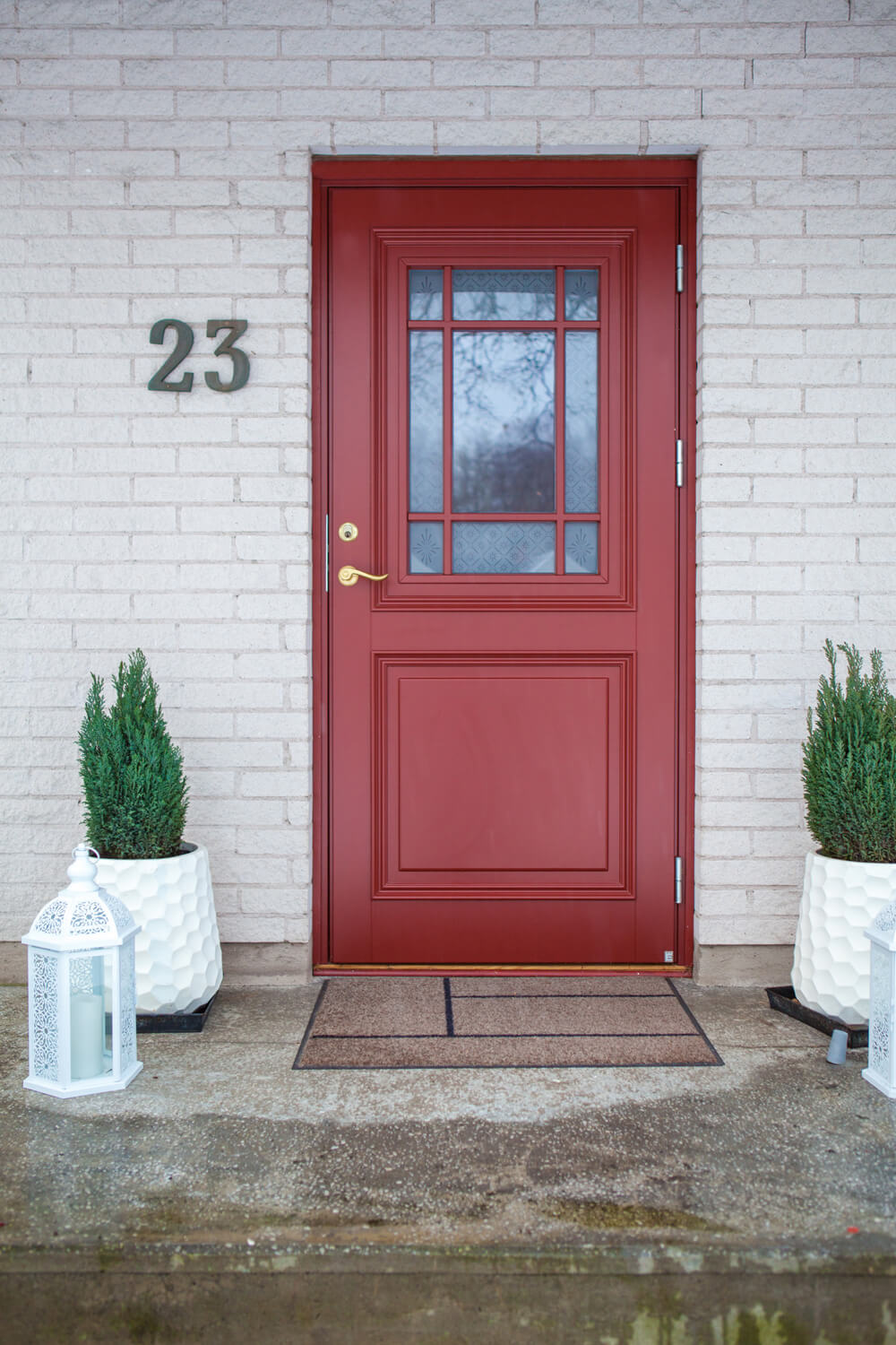 An Ekstrand door can be painted in all NCS or RAL colors.