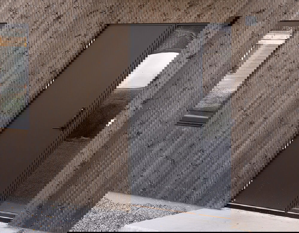 An Ekstrand door can be painted in all NCS or RAL colors.