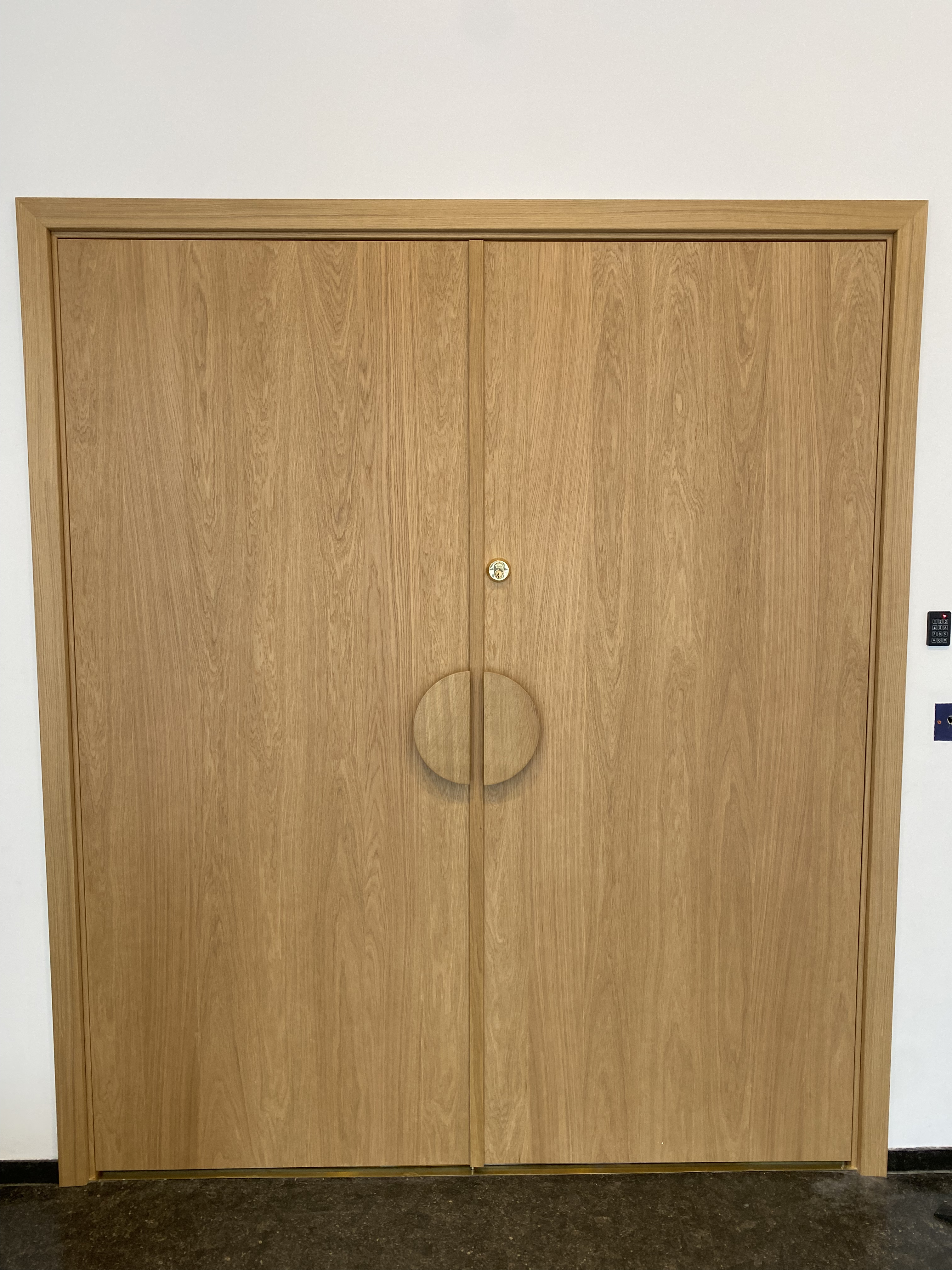 EKSTRANDS doors in solid wood or veneer