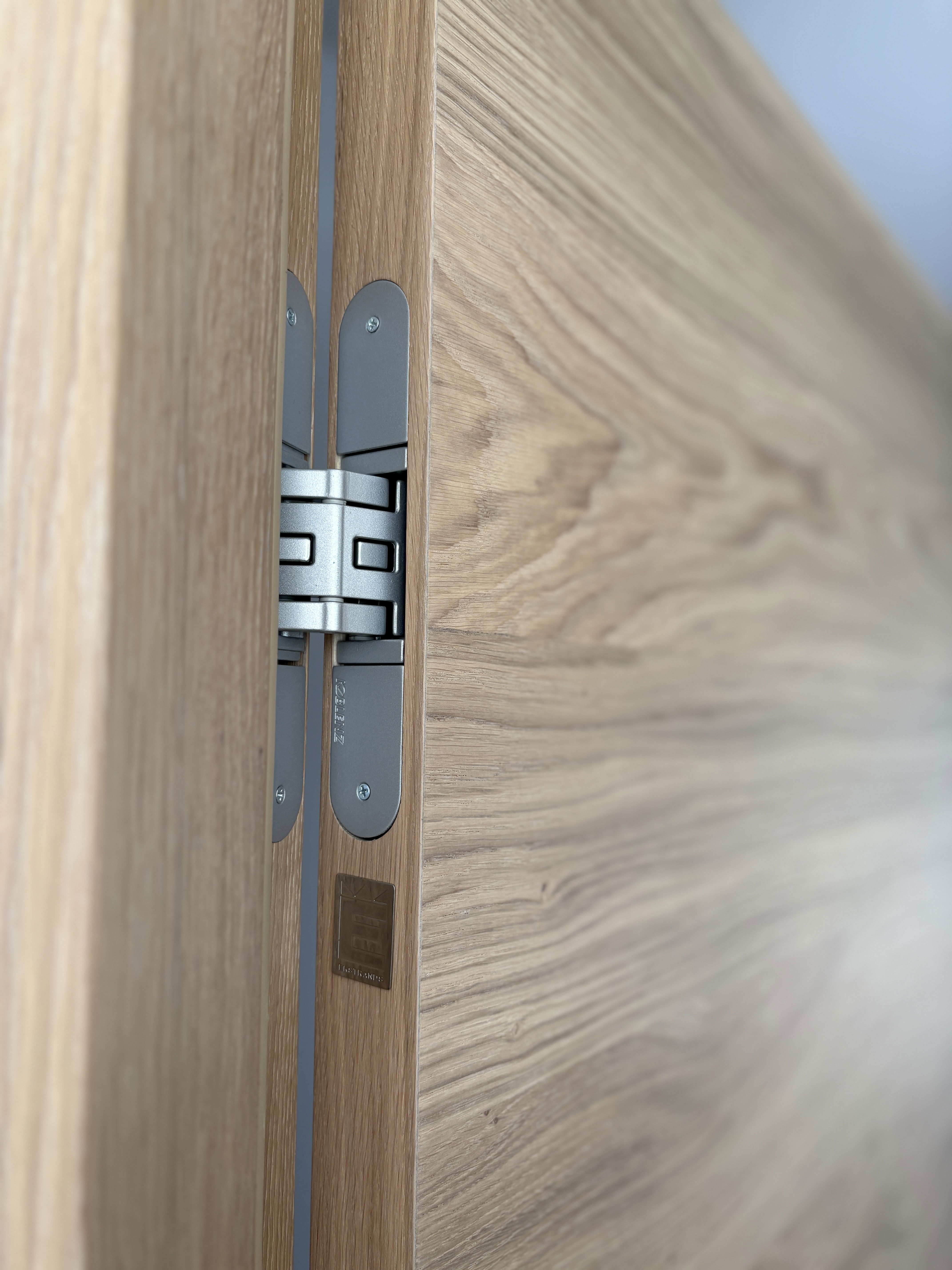 EKSTRANDS doors in solid wood or veneer