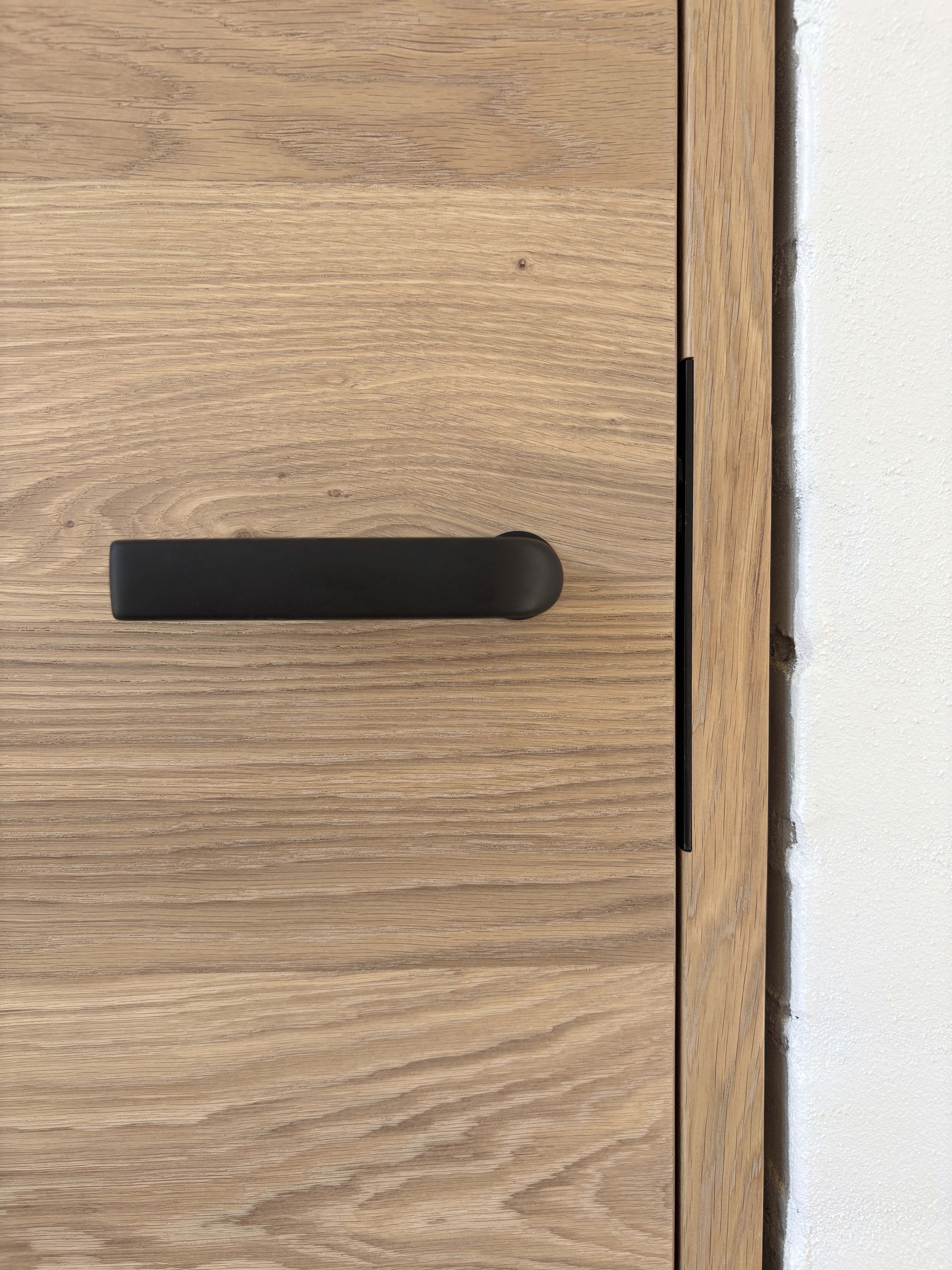 EKSTRANDS doors in solid wood or veneer