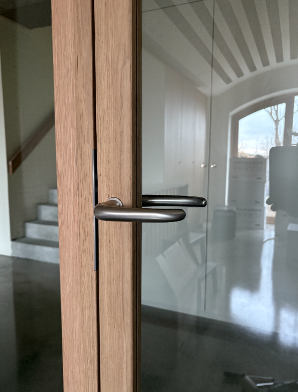 EKSTRANDS doors in solid wood or veneer
