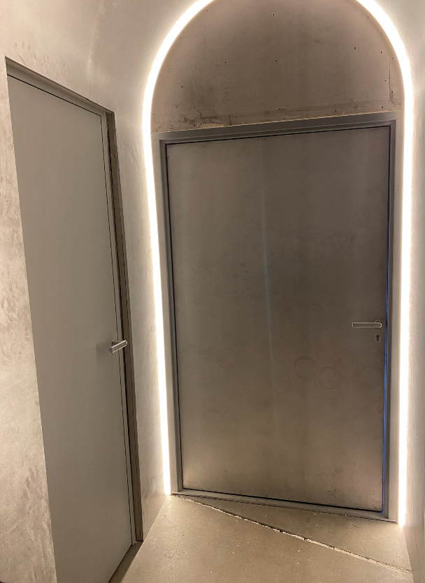 An Ekstrand door can be painted in all NCS or RAL colors.