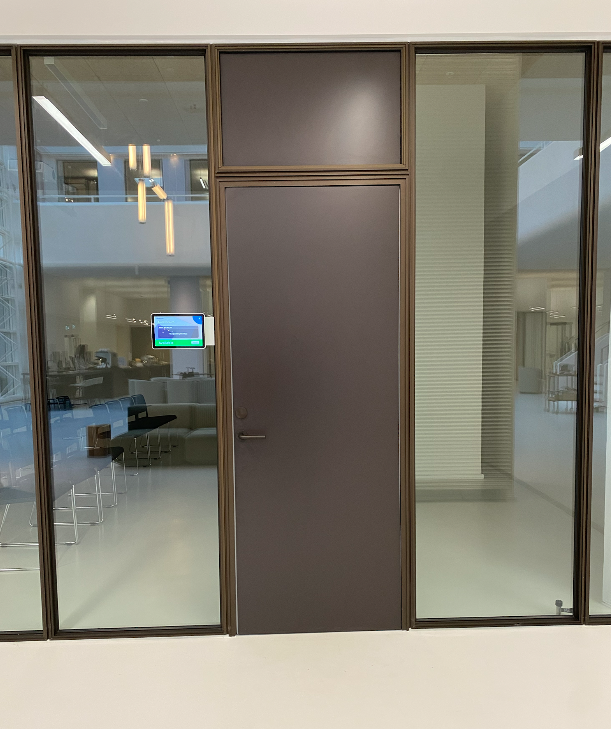 An Ekstrand door can be painted in all NCS or RAL colors.