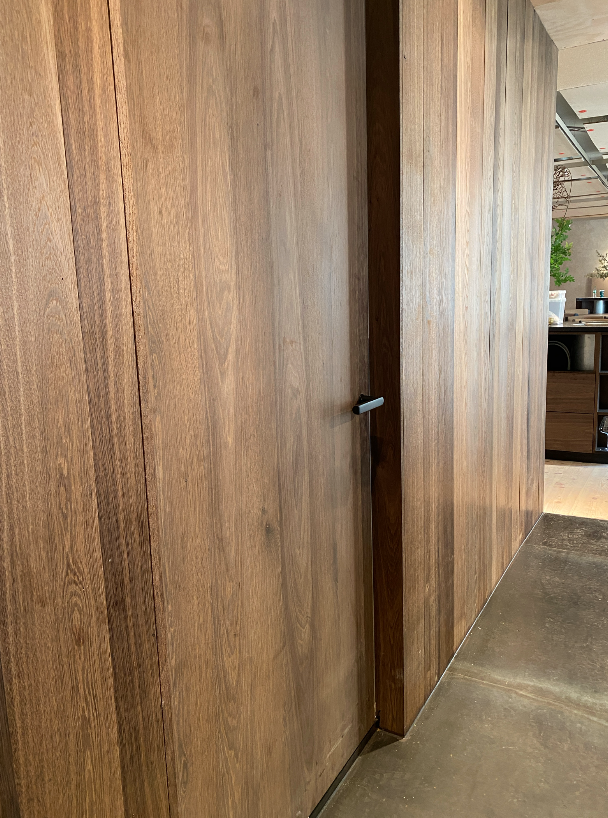 EKSTRANDS doors in solid wood or veneer