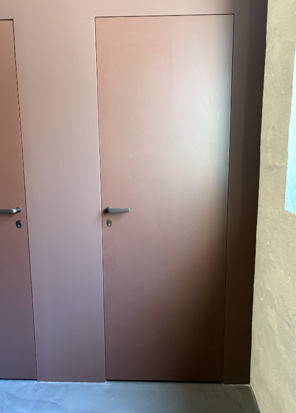 An Ekstrand door can be painted in all NCS or RAL colors.
