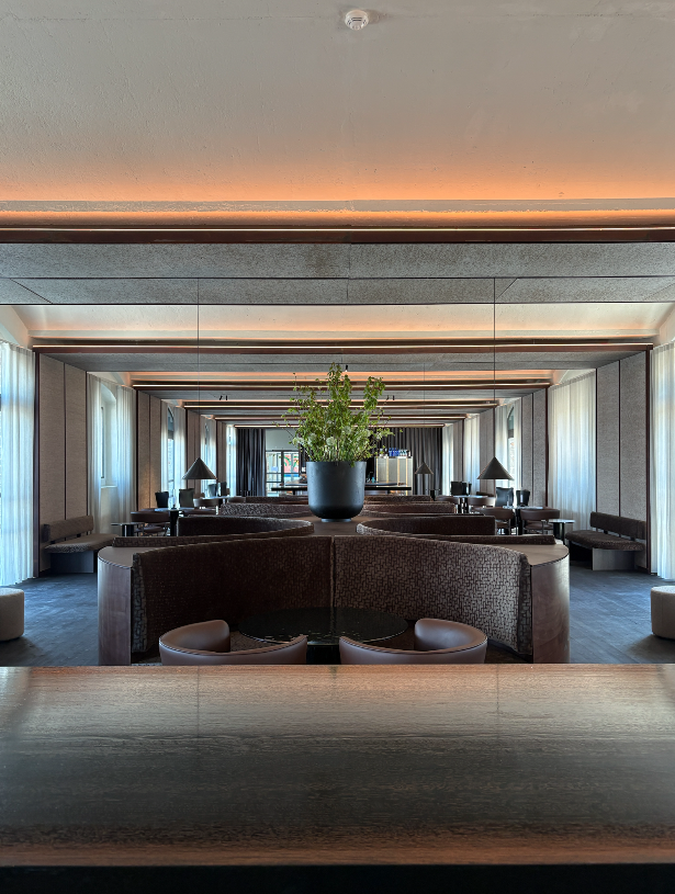 An Ekstrand door can be painted in all NCS or RAL colors.