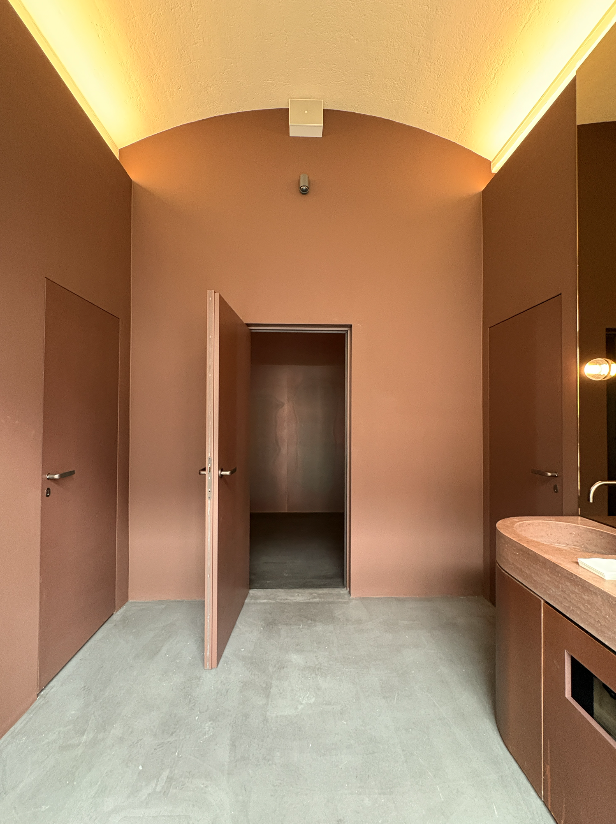 An Ekstrand door can be painted in all NCS or RAL colors.