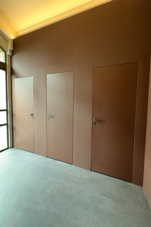 An Ekstrand door can be painted in all NCS or RAL colors.