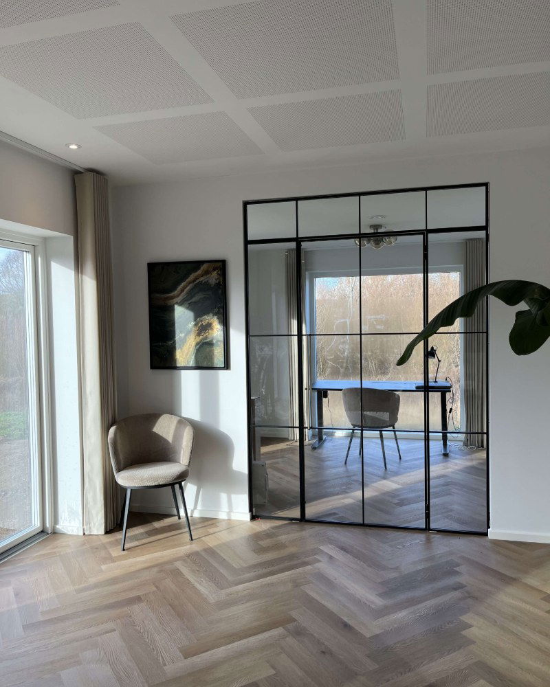 SD sound glass walls with or without bars for private and professional use