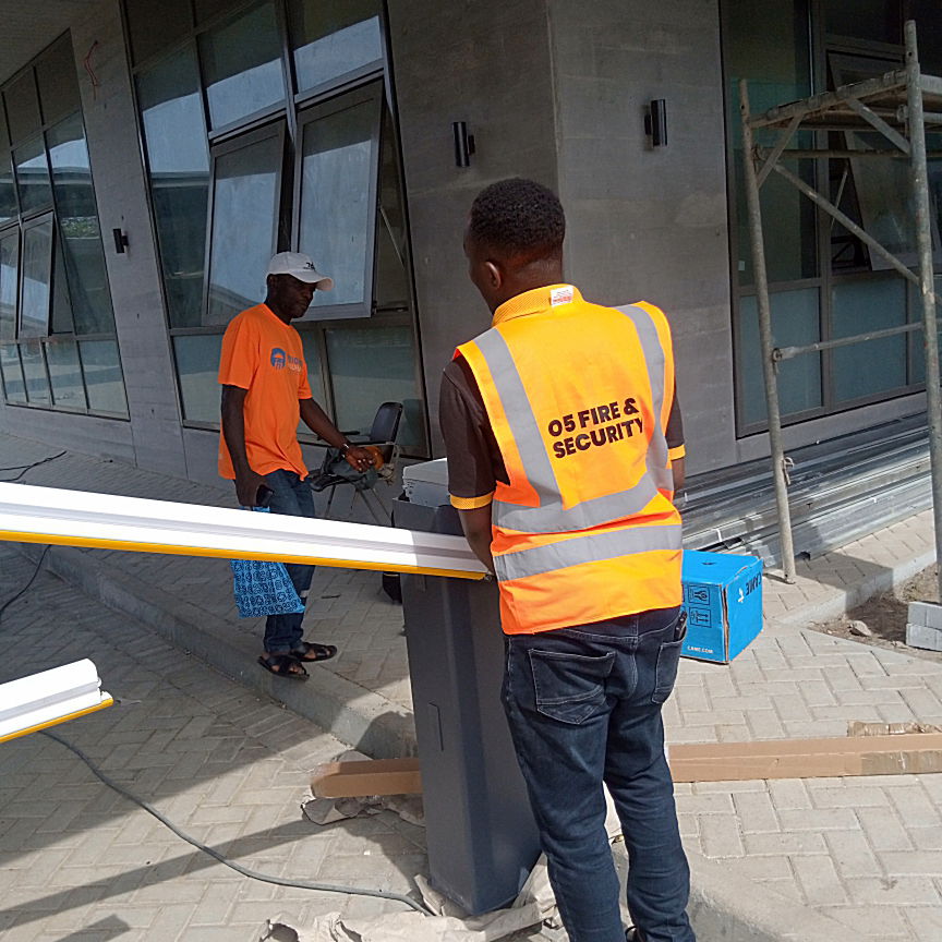 Installation of automatic booom barrier 