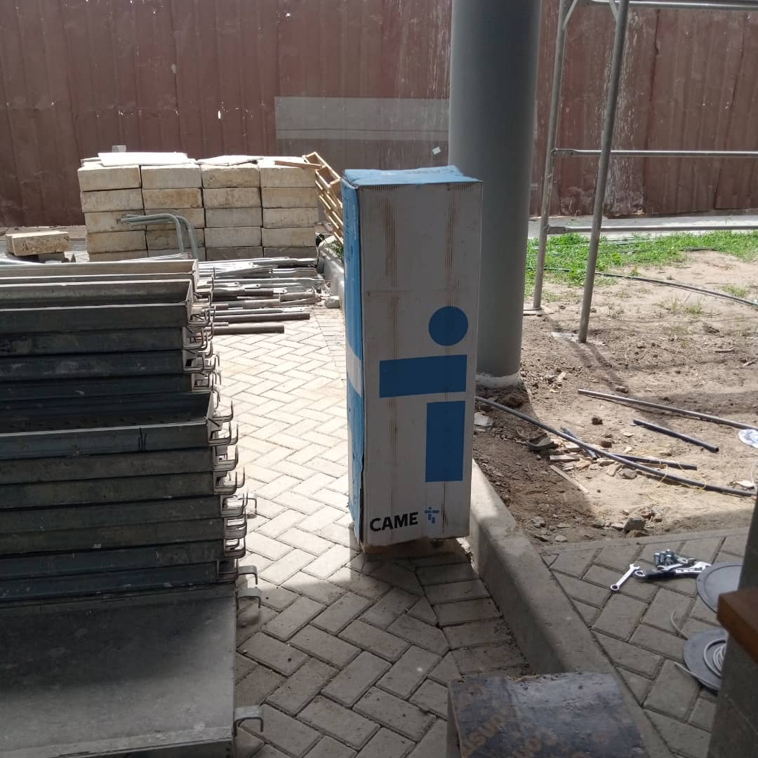 Installation of automatic booom barrier 