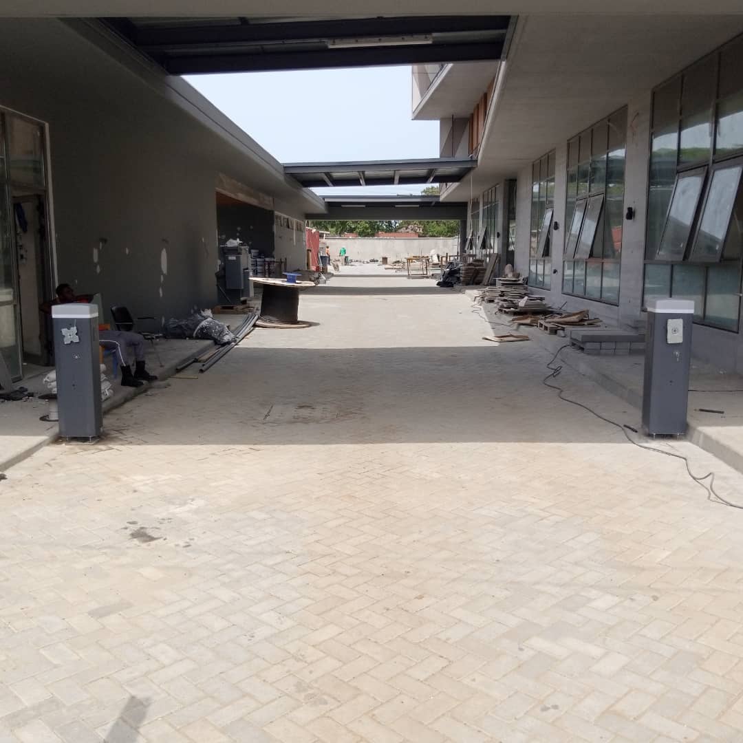 Installation of automatic booom barrier 