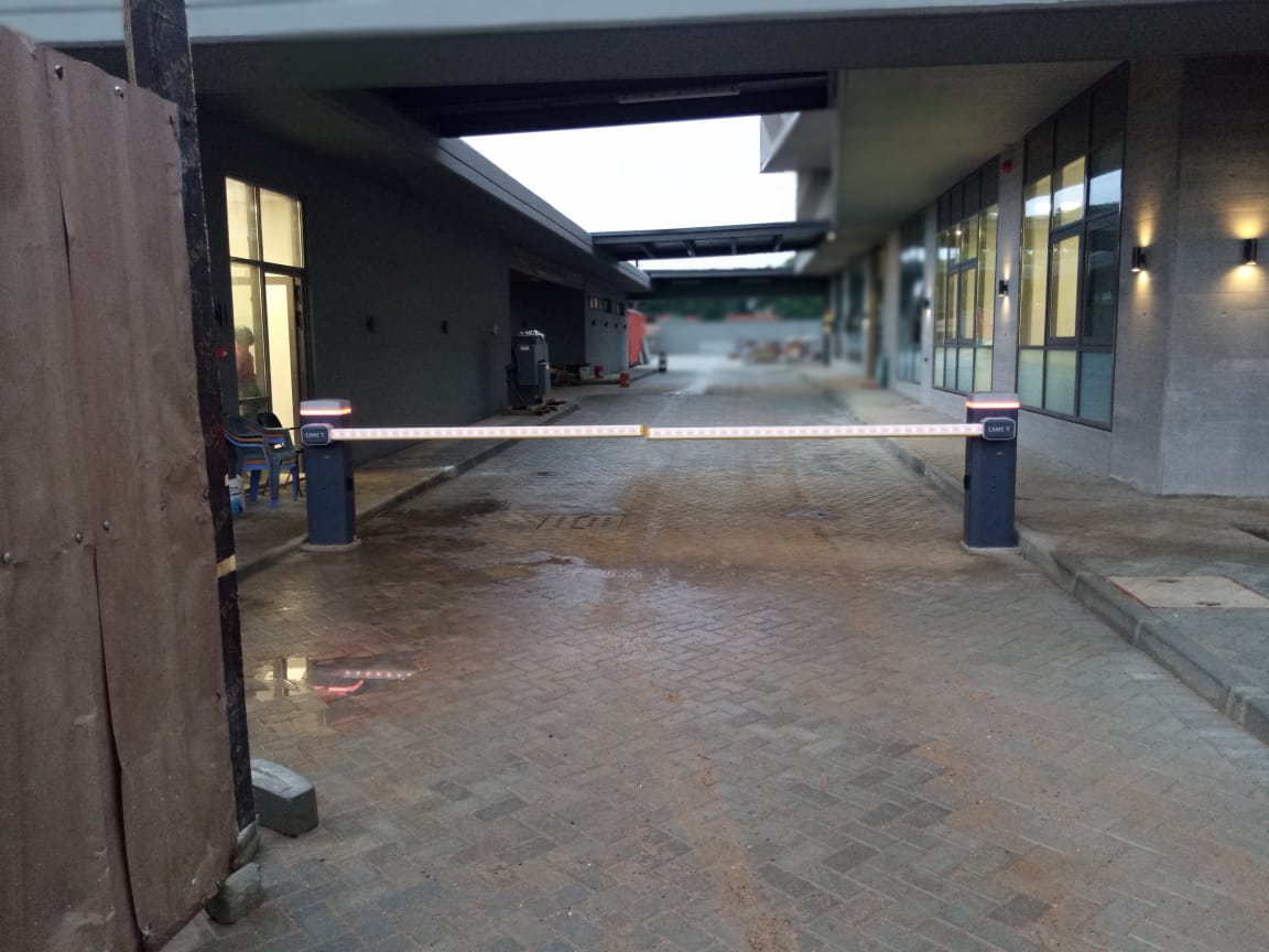 Installation of automatic booom barrier 