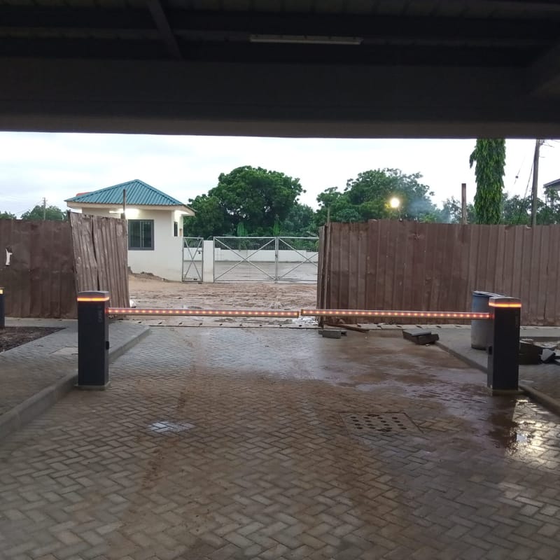 Installation of automatic booom barrier 