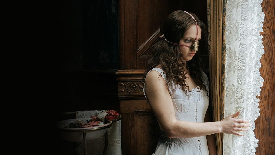 The ugly stepsister/La hermanastra fea (2025)