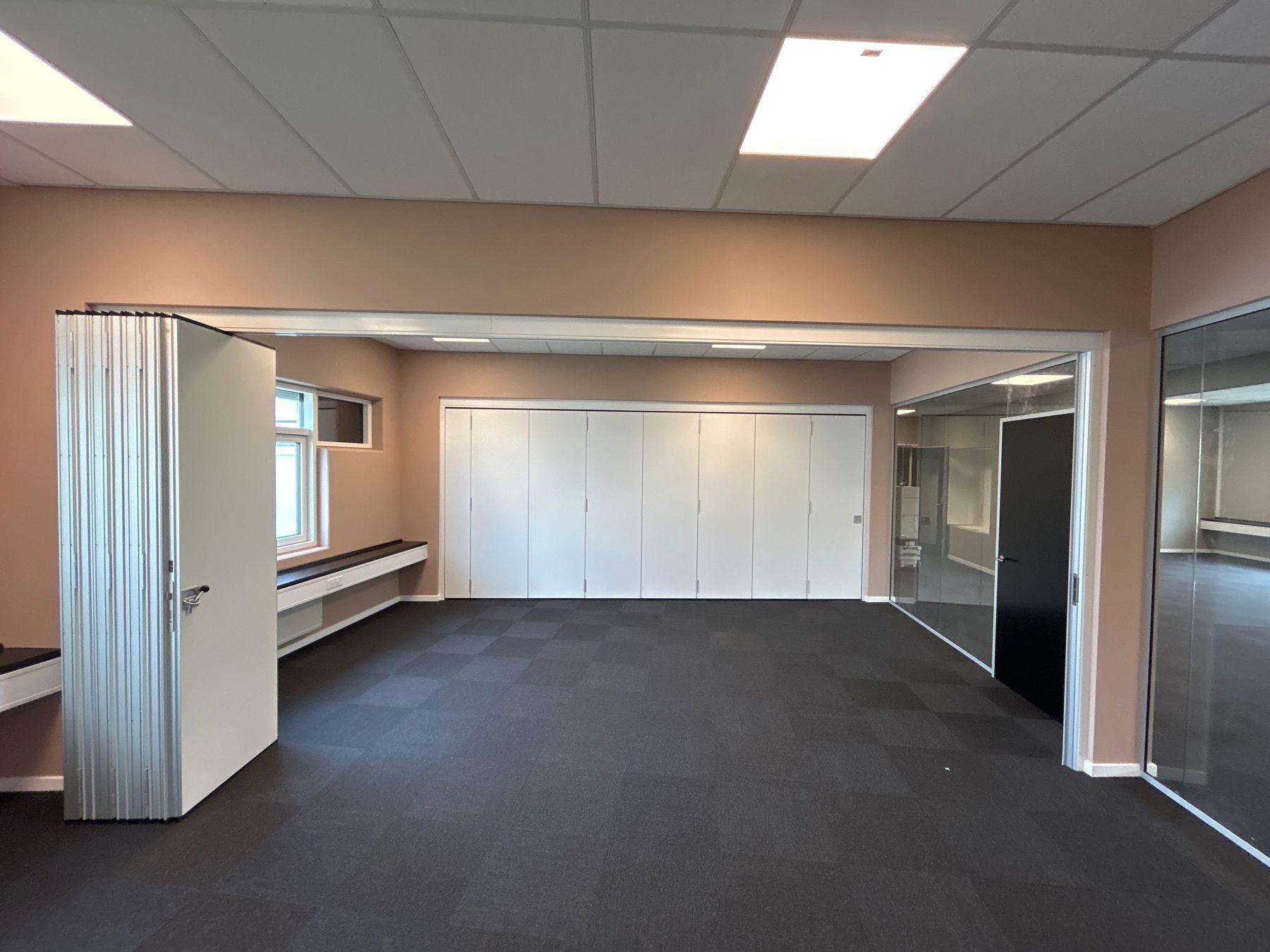 Foldevæg indendørs