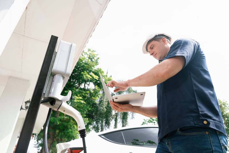 שירותים בתחום החשמל לרכב