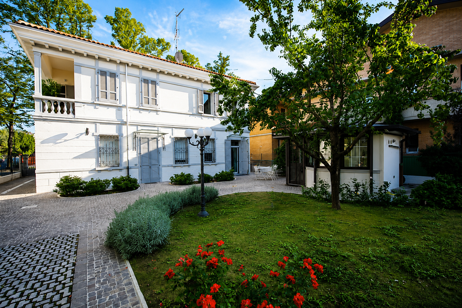 Restauro Filologico e Interior Design di una Villa Anni ’30 | Forlì