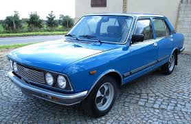 مين ملك الشوارع القديمة؟ مقارنة قوية بين فيات 132 وشاهين… الكلاسيك لسه عايش