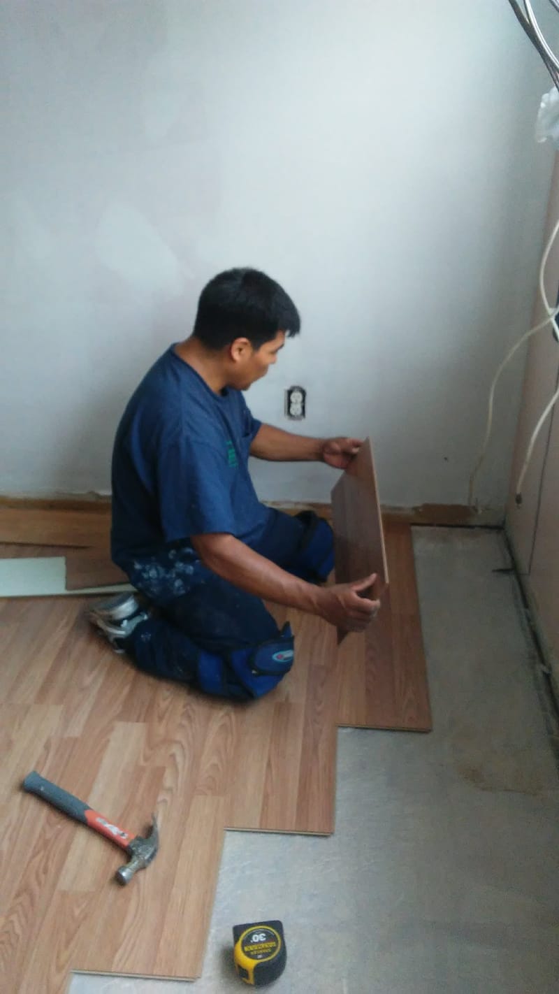 LAMINATE FLOORING