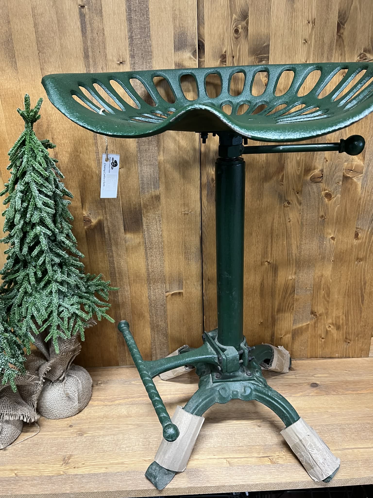 Vintage-style tractor seat