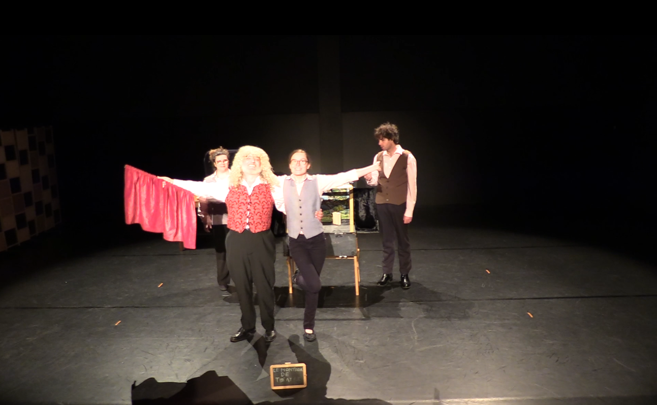 LE MONTREUR DE THÉÂTRE