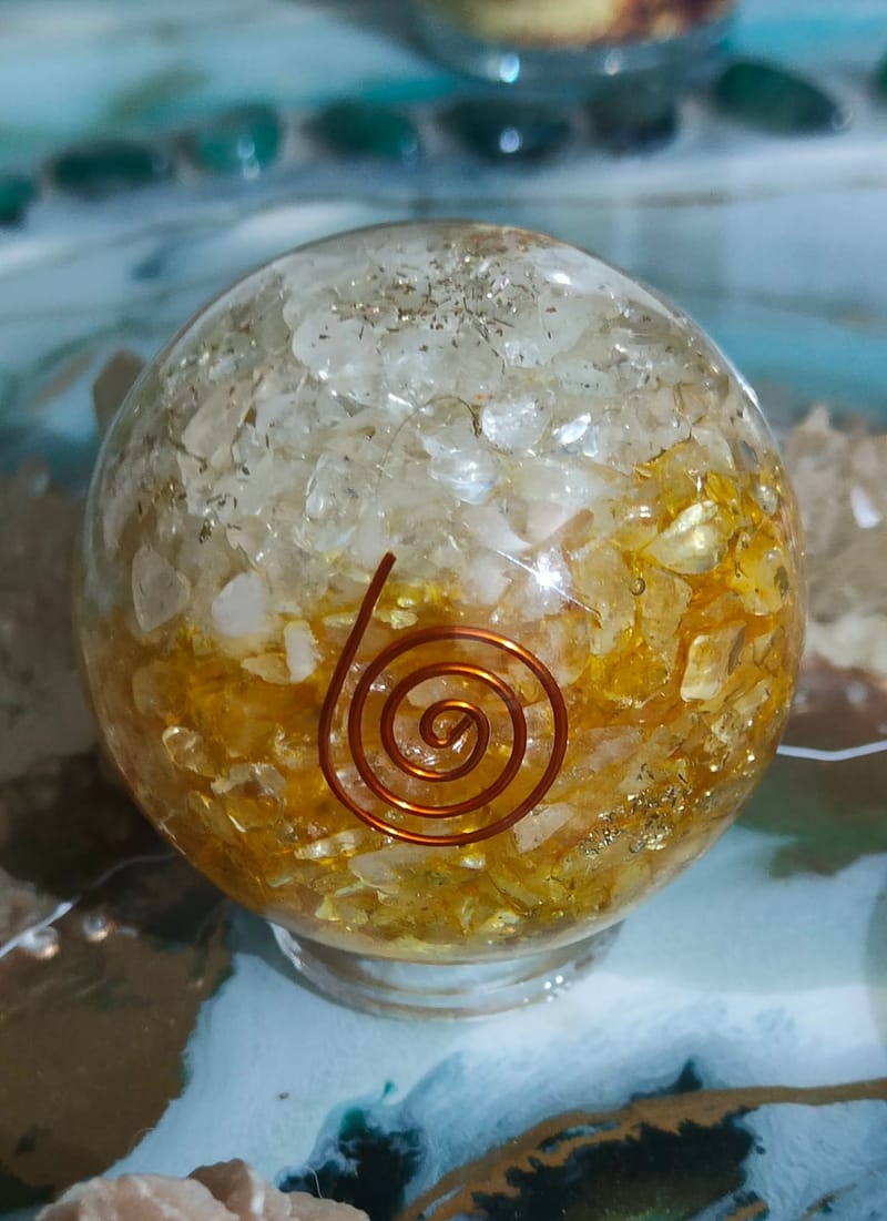 Sphère en Quartz lémurien Citrine