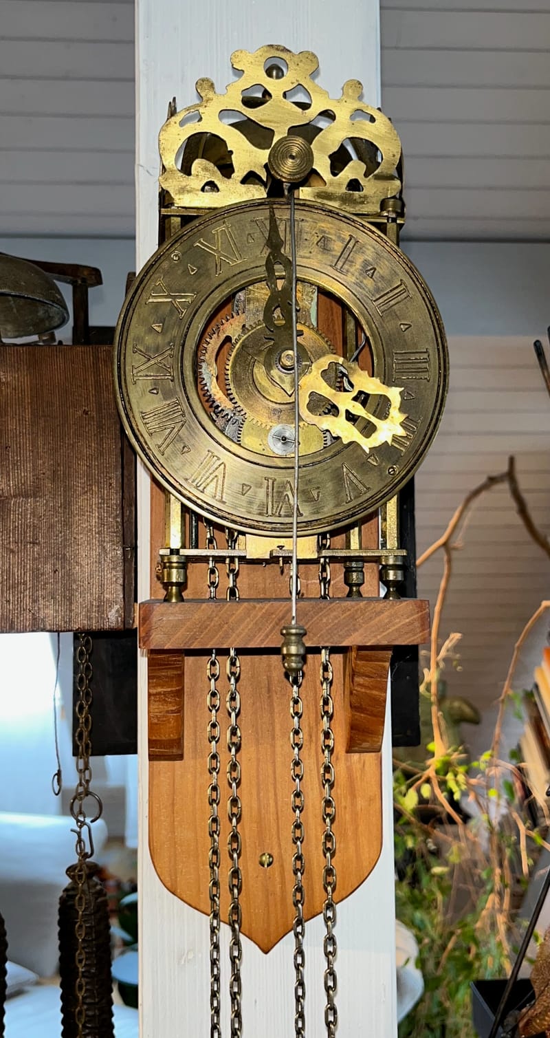 (162S) LATERNENUHR MIT KUHSCHWANZPENDEL