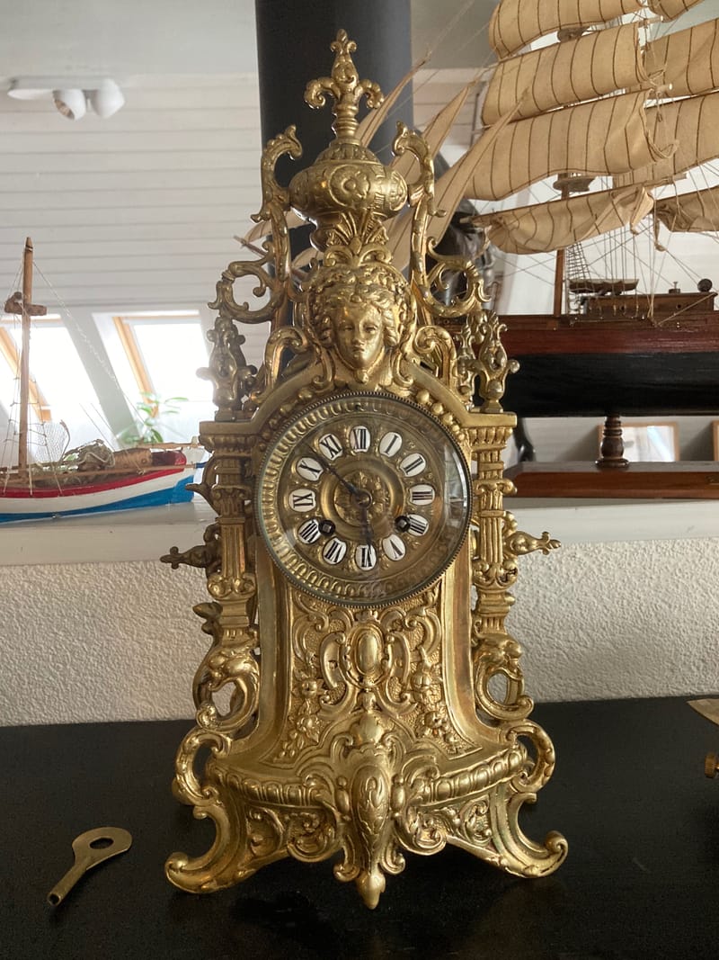 FRANZÖSISCHE KAMINUHR