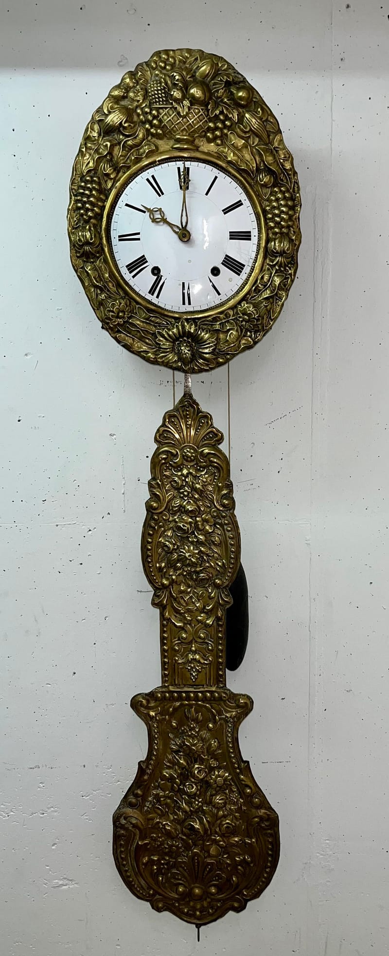 (164S) COMTOISE MIT PRACHTPENDEL