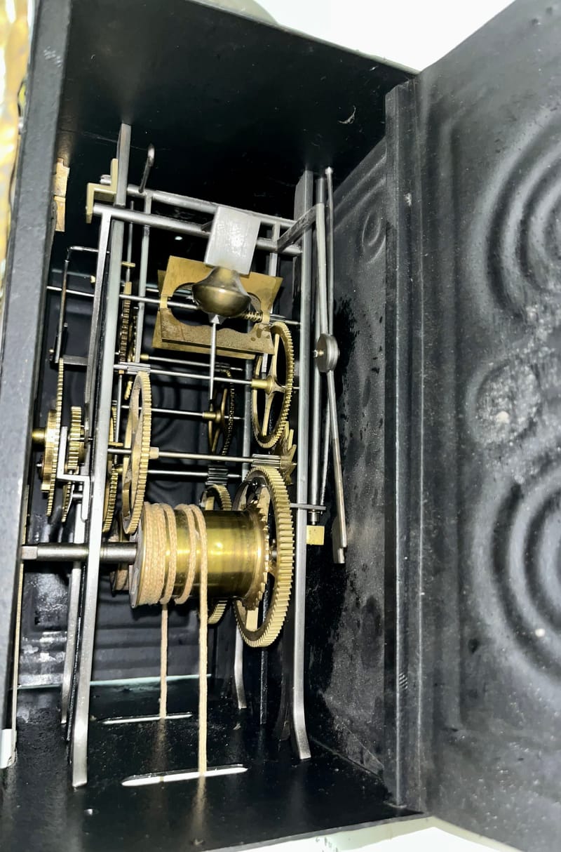 (164S) COMTOISE MIT PRACHTPENDEL