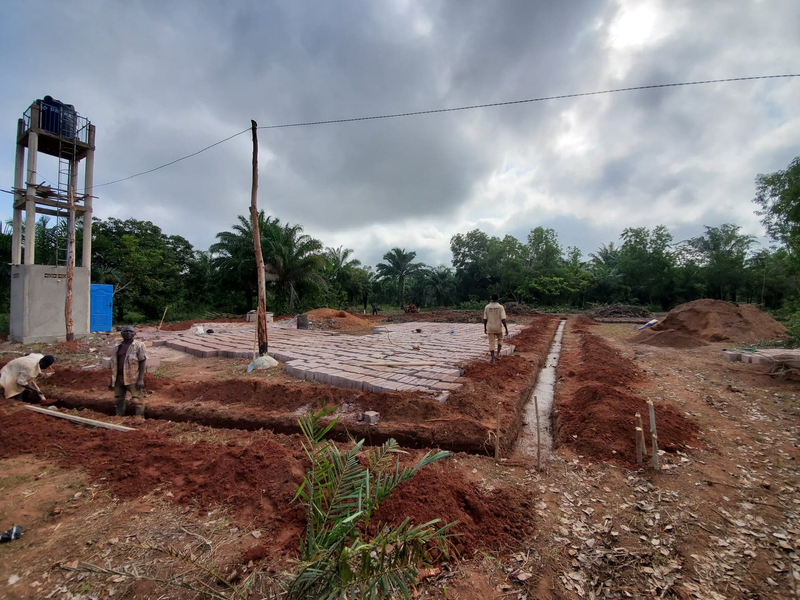 Construction de la clôture de sécurité