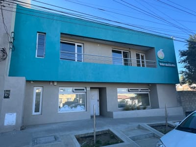 PROPIETARIa: NADIA SNIDERSICH image