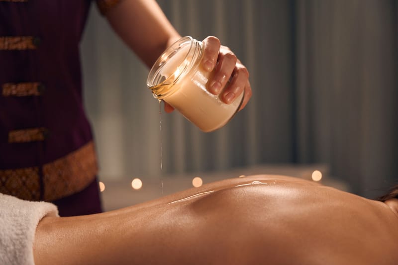 Aromatic candle massage (50 min)