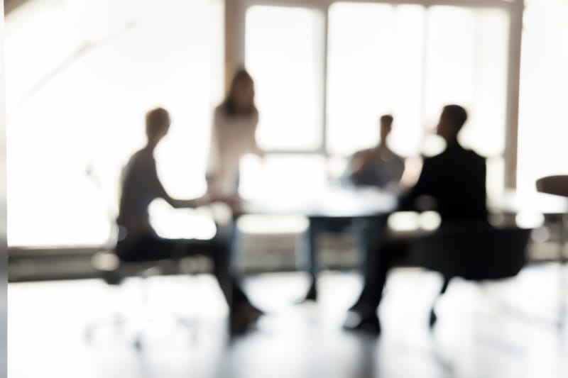 Hamulcowy – wróg rozwoju czy niezbędny korektor?