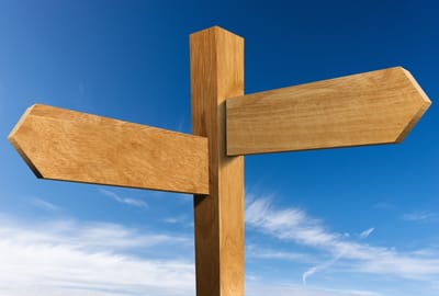 "על ימין שהוא שמאל": האיזון בין חשיבה בקורתית לבין החיוב לשמוע בקול חכמים - מסכת הוריות ב, א