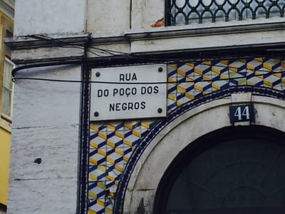 Despartidarizar o sentido da História