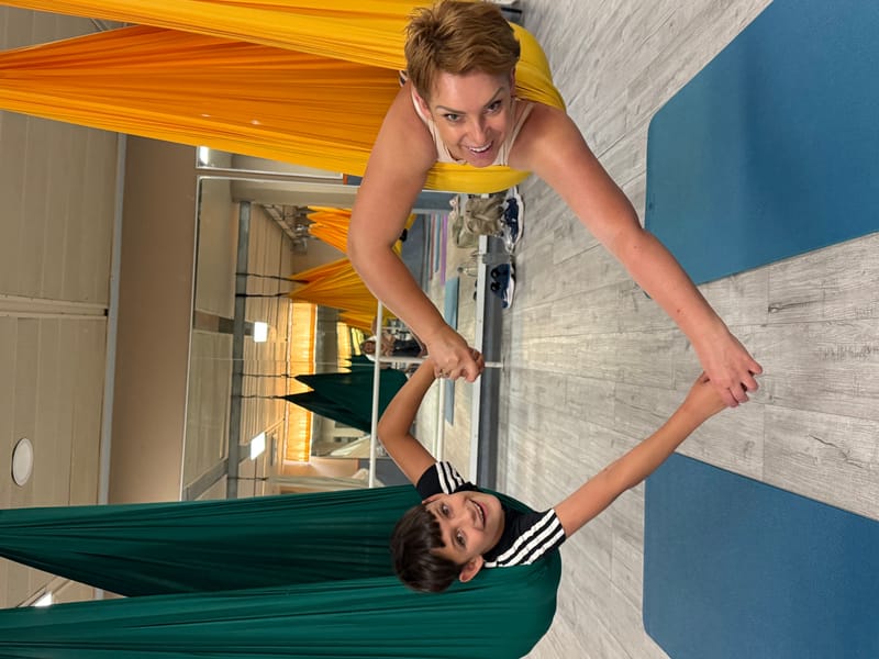 יוגה להורים וילדים אצלכם בבית בחצר