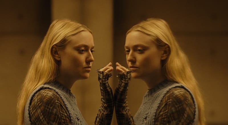 “OS OBSERVADORES” é um fascinante passeio entre o assombro e o inconformismo humano