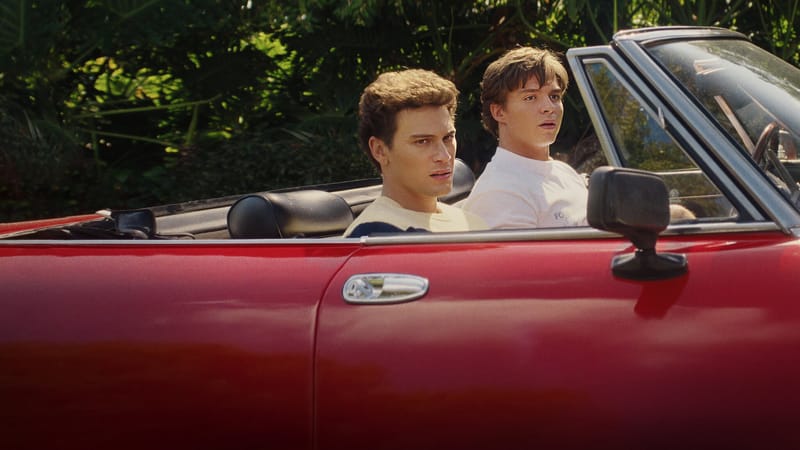 “MONSTROS: OS IRMÃOS MENENDEZ” explora a sociopatia humana numa narrativa mais morna