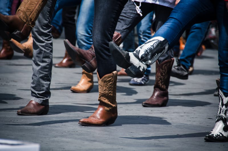 LINE DANCING