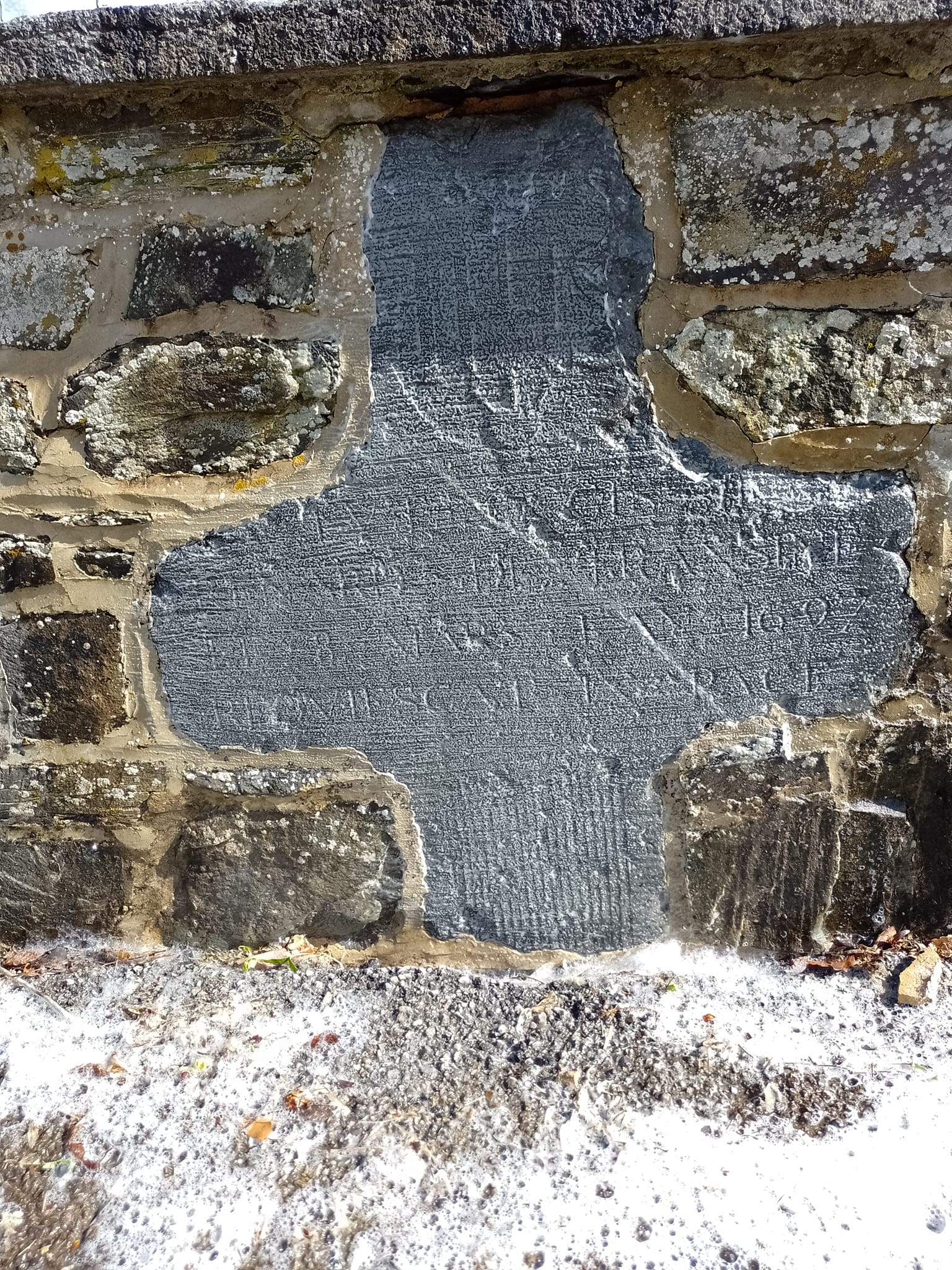 Mémoire de pierre sur la route de Framont à Paliseul