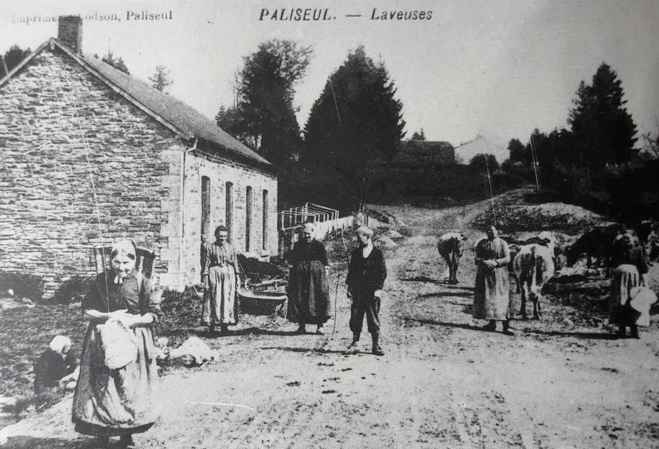 Lavoir à Paliseul - Rue de la Chavée