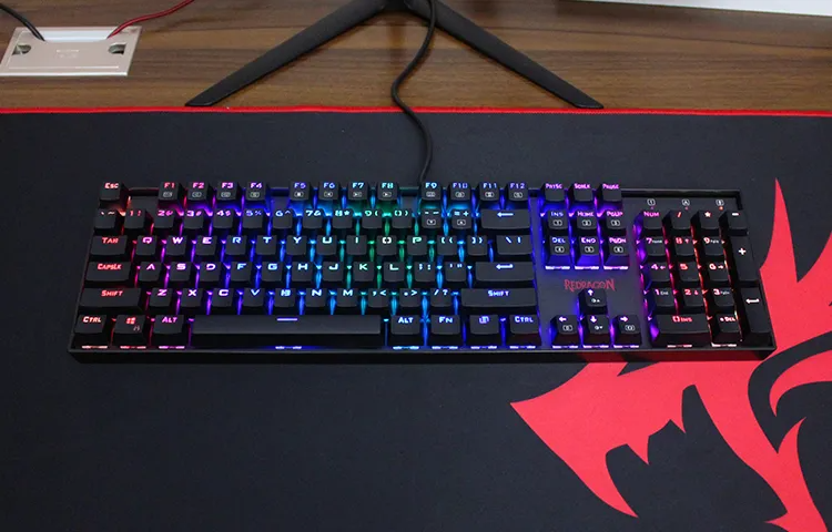 High Quality Redragon K551 Wired 104 Keys RGB Mechanical Gaming Keyboard For Gamer Office