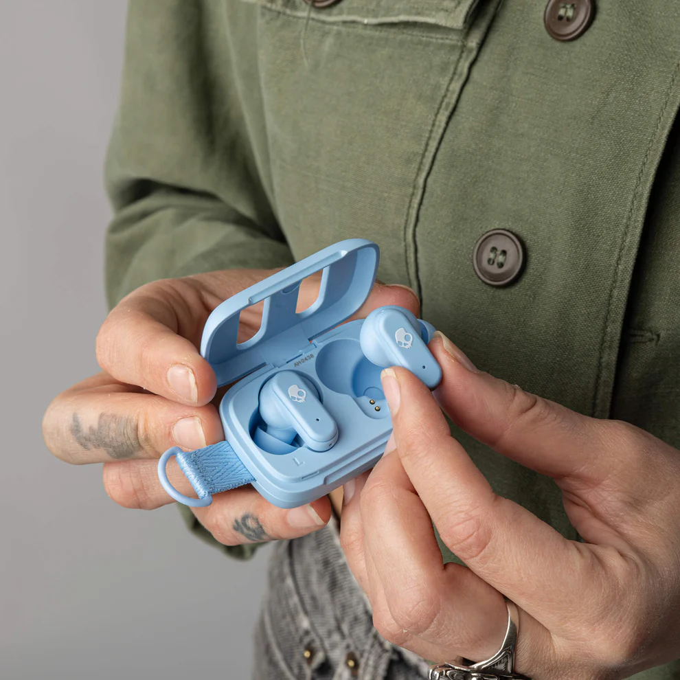 Skullcandy Dime 3 Wireless Earbuds, Bluetooth Headphones, Noise Isolating Fit, Up to 20 Hours Battery, Microphone for iPhone Android, Easy Carry with Integrated Lanyard-Preppy BLue Skullcandy Dime 3 Wireless Earbuds, Bluetooth Headphones, Noise Isolating Fit, Up to 20 Hours Battery, Microphone for iPhone Android, Easy Carry with Integrated Lanyard-Preppy BLue