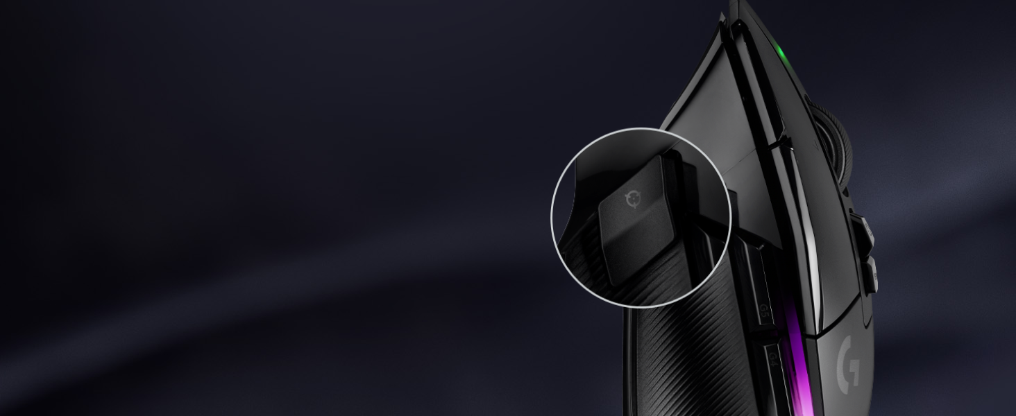 A zoom of the side buttons of G502 X PLUS