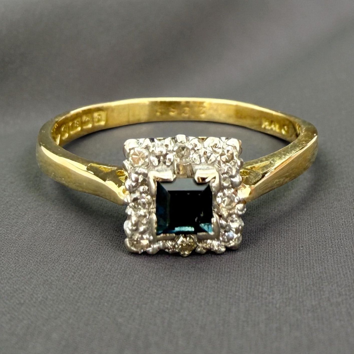 Vintage Sapphire & Diamond Ring